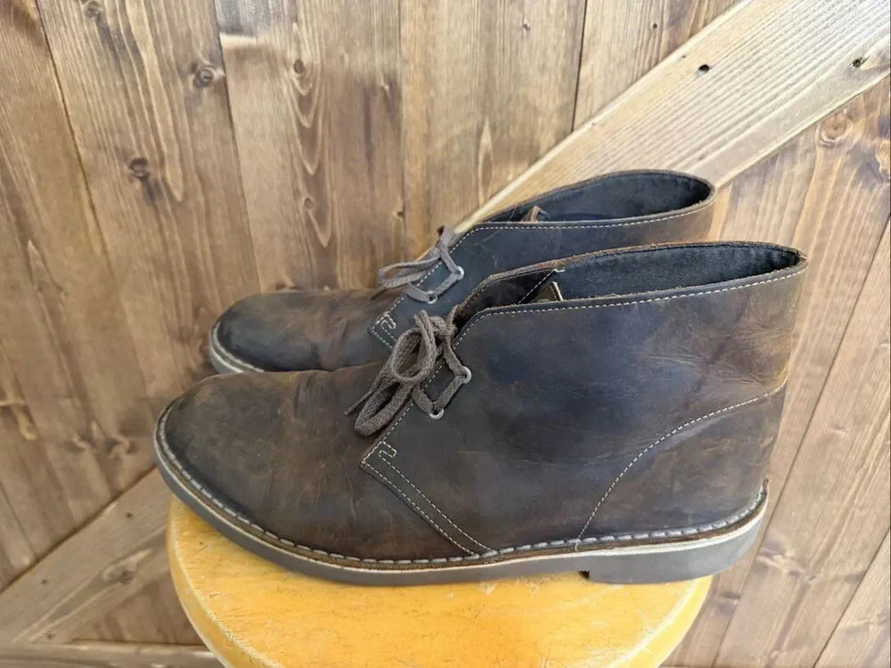 Clarks Men’s Brown Leather Chukka Boots – Size 10.5